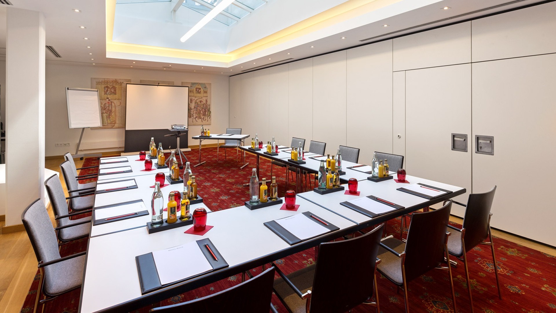 Tagungsraum im Hotel Halm Konstanz in U-Form-Bestuhlung